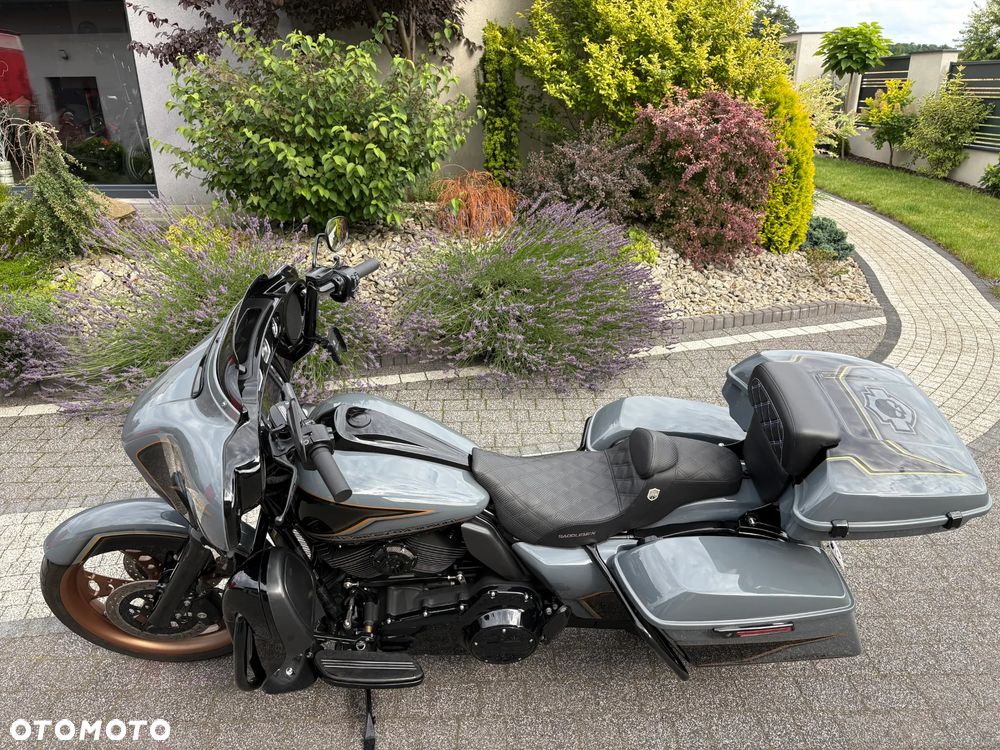 Harley-Davidson Touring Street Glide - 18