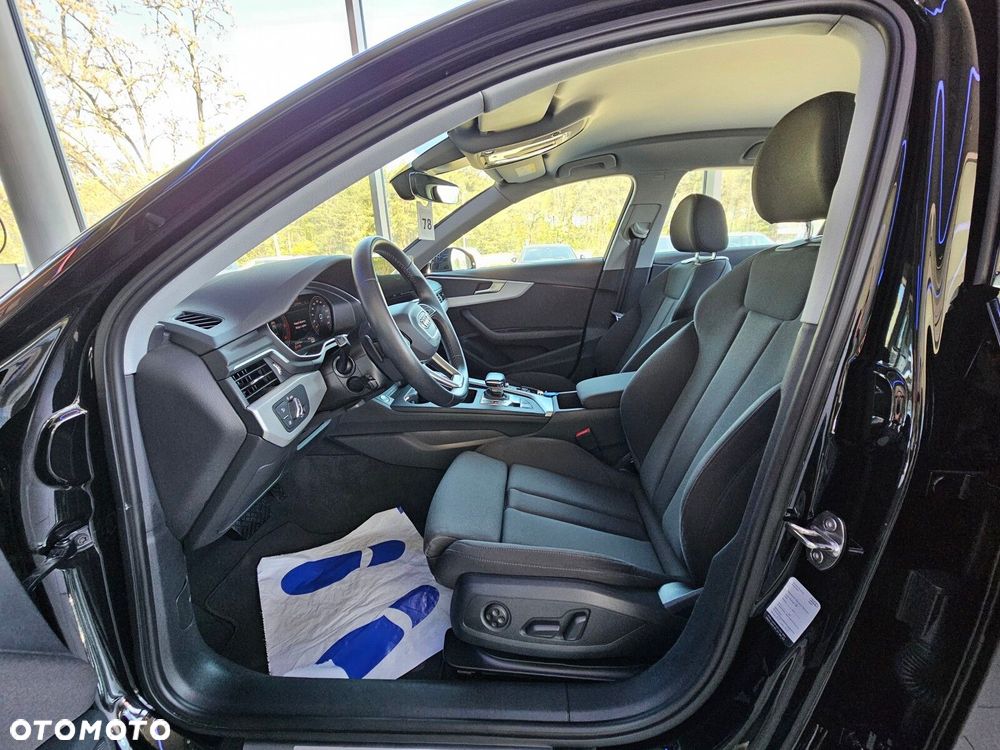Audi A4 Limousine - 11