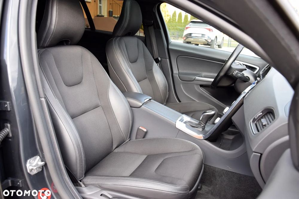 Volvo V60 - 17
