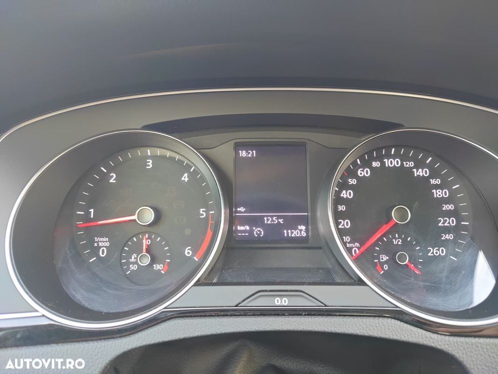 Volkswagen Passat 2.0 TDI Comfortline - 16