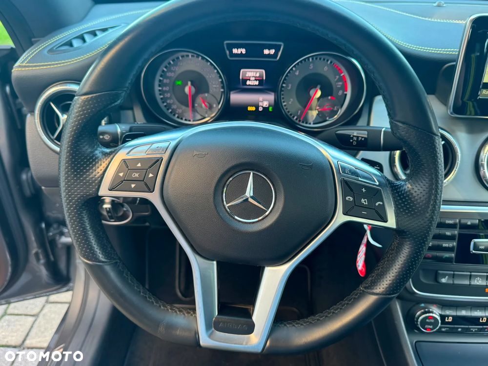 Mercedes-Benz CLA 250 7G-DCT AMG Line - 12