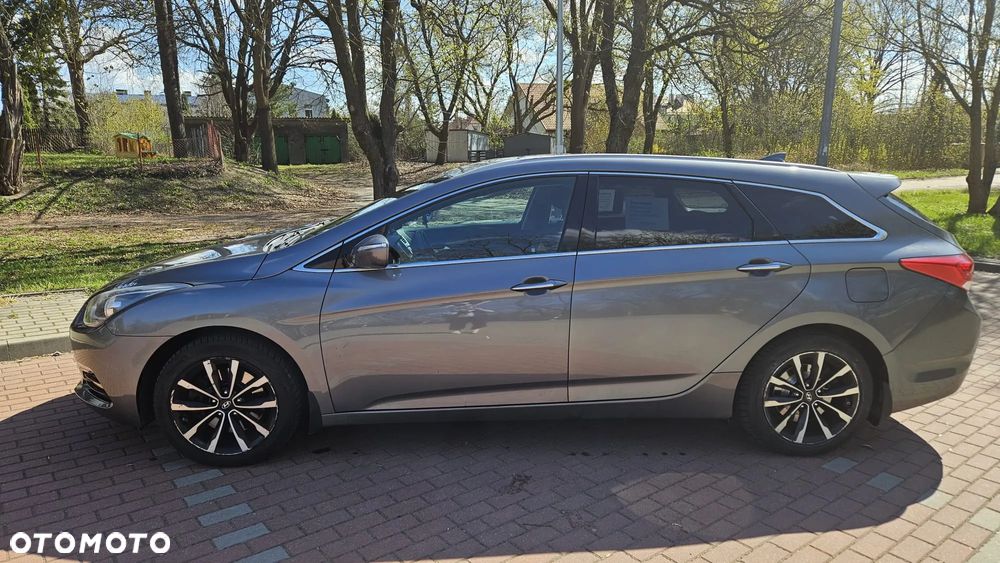 Hyundai i40 Kombi blue 1.7 CRDi DCT Trend - 2