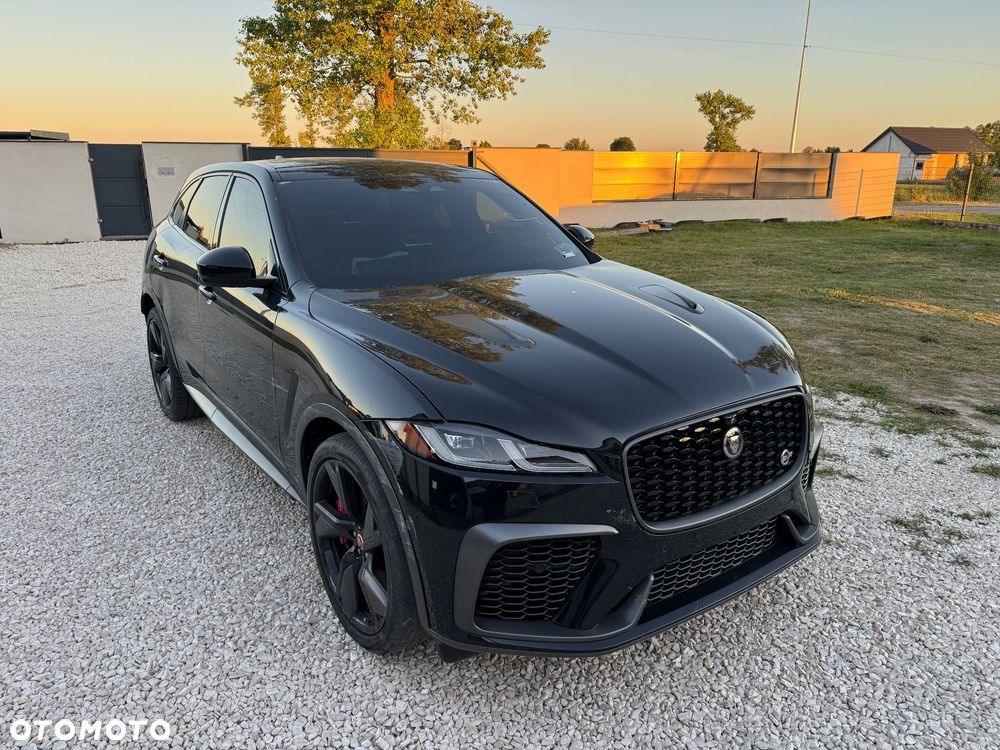 Jaguar F-Pace P550 AWD SVR - 1