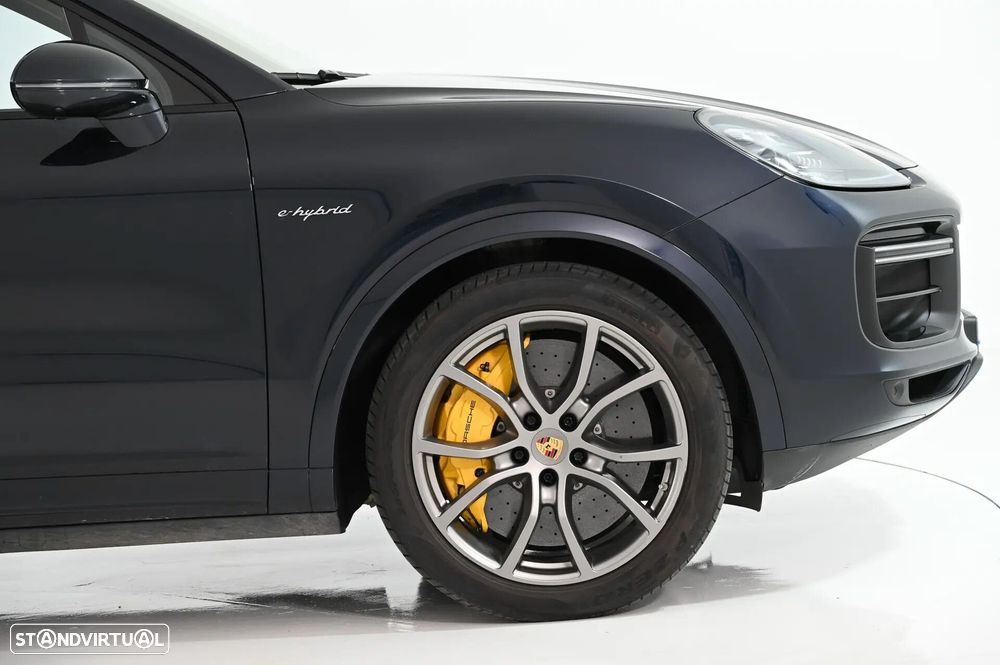 Porsche Cayenne Coupé Turbo S E-Hybrid - 15