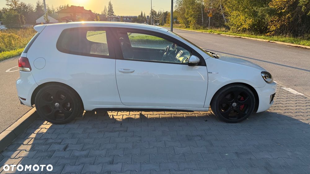 Volkswagen Golf - 3