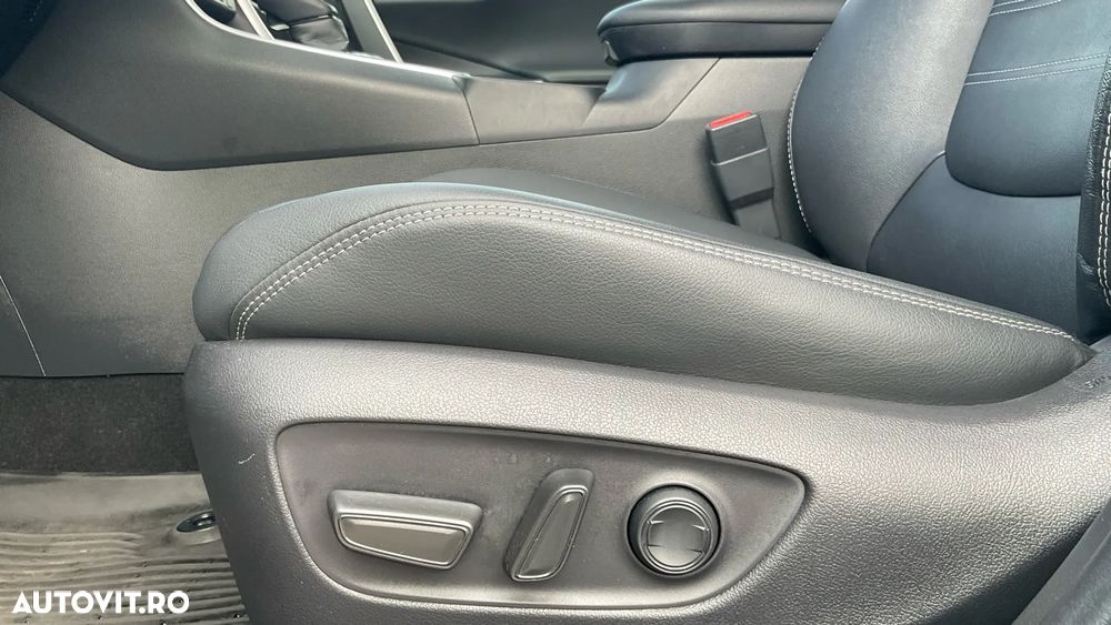 Toyota RAV4 2.5 VVT-iE 4x4 Luxury - 34