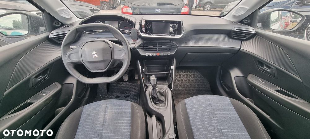 Peugeot 208 - 6
