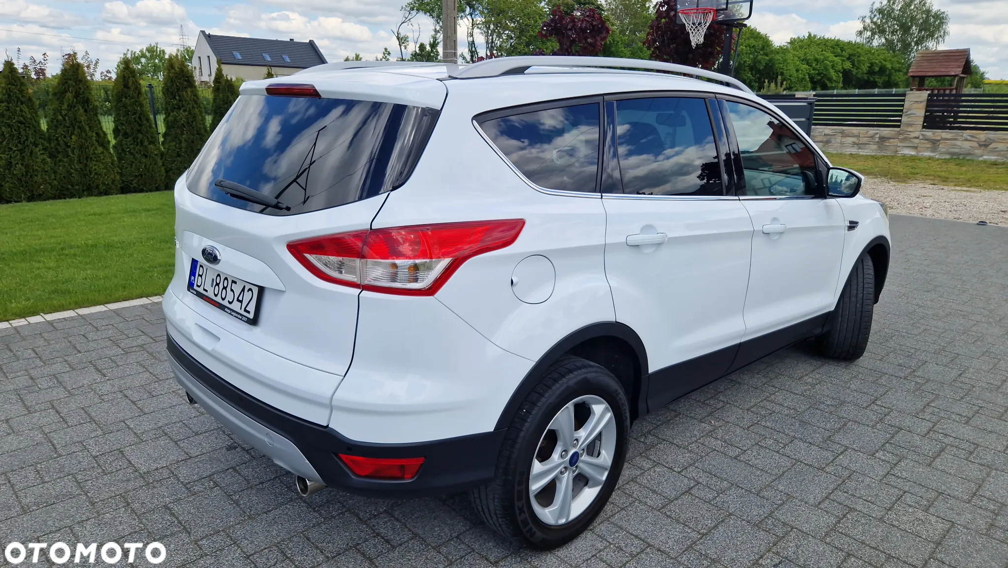 Ford Kuga 2.0 TDCi 2x4 Titanium - 26