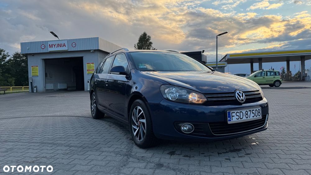 Volkswagen Golf - 1