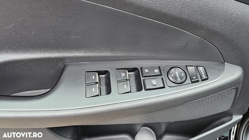 Hyundai Tucson blue 1.7 CRDi 2WD DCT Premium - 8