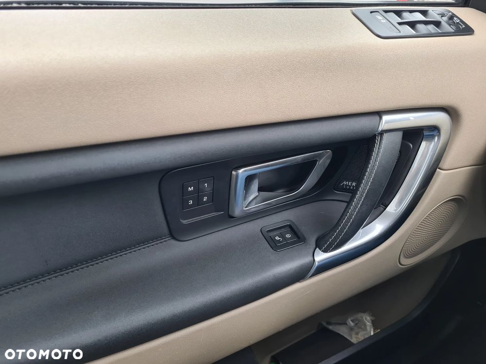 Land Rover Discovery Sport 2.0 TD4 HSE - 28