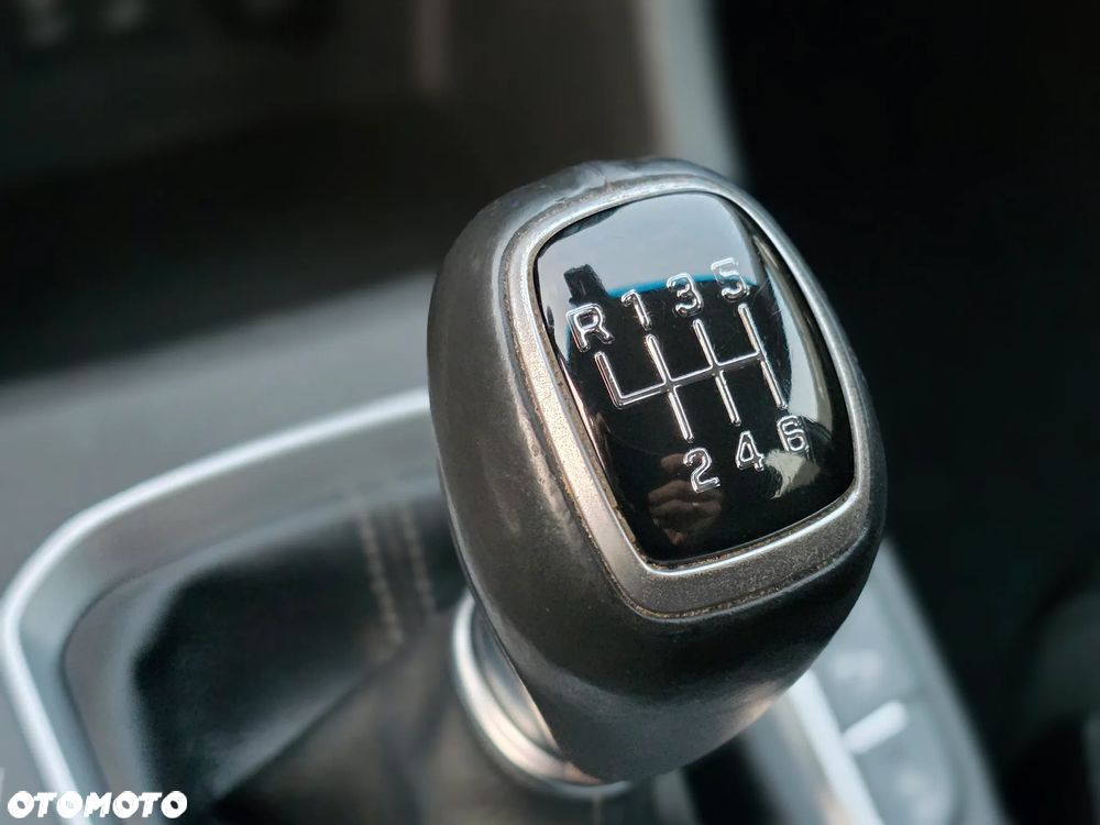 Hyundai i30 1.6 D Comfort - 25