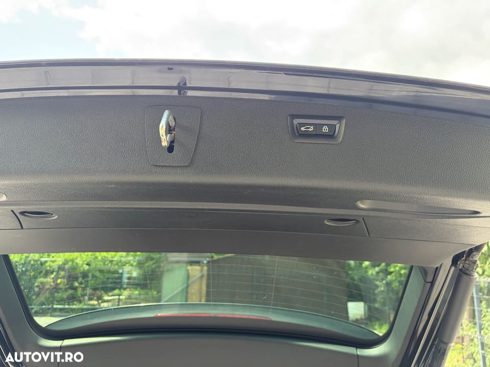 BMW Seria 3 320d Aut. Sport Line - 15