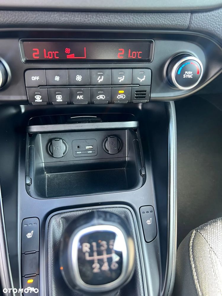 Kia Carens 1.6 GDI M - 25