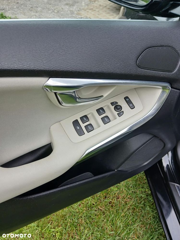 Volvo V40 - 9