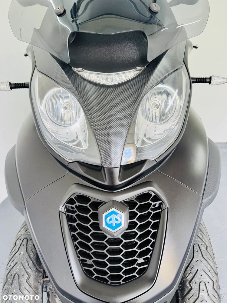 Piaggio MP-3 - 32