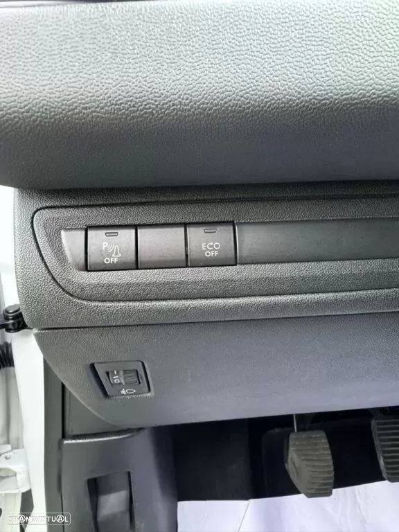 Peugeot 208 1.6 BlueHDi Active - 15