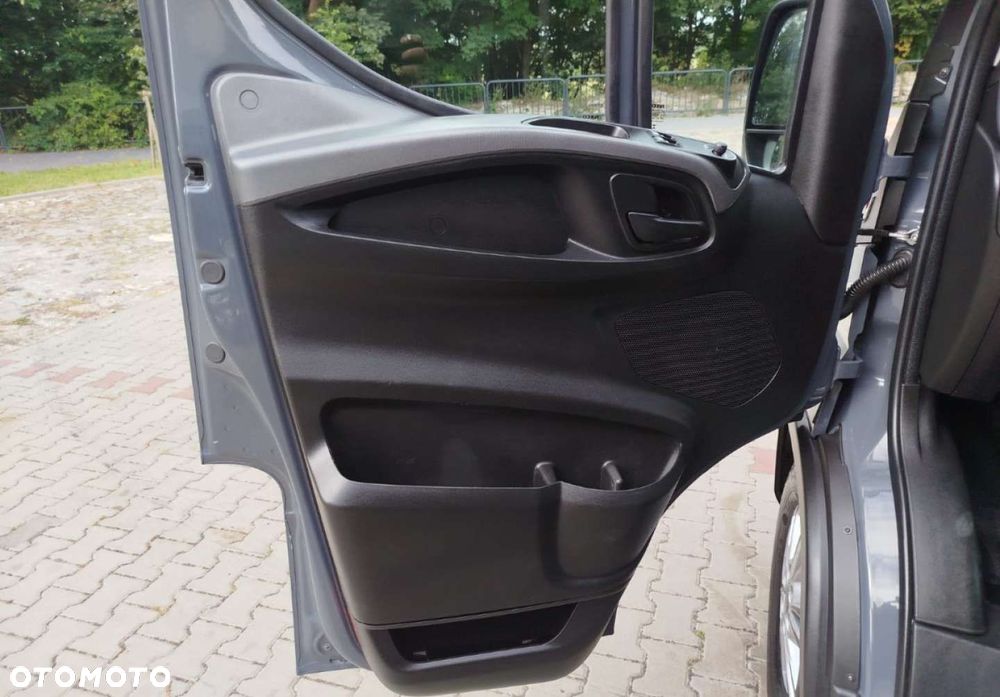 Iveco Daily 35S18 - 11