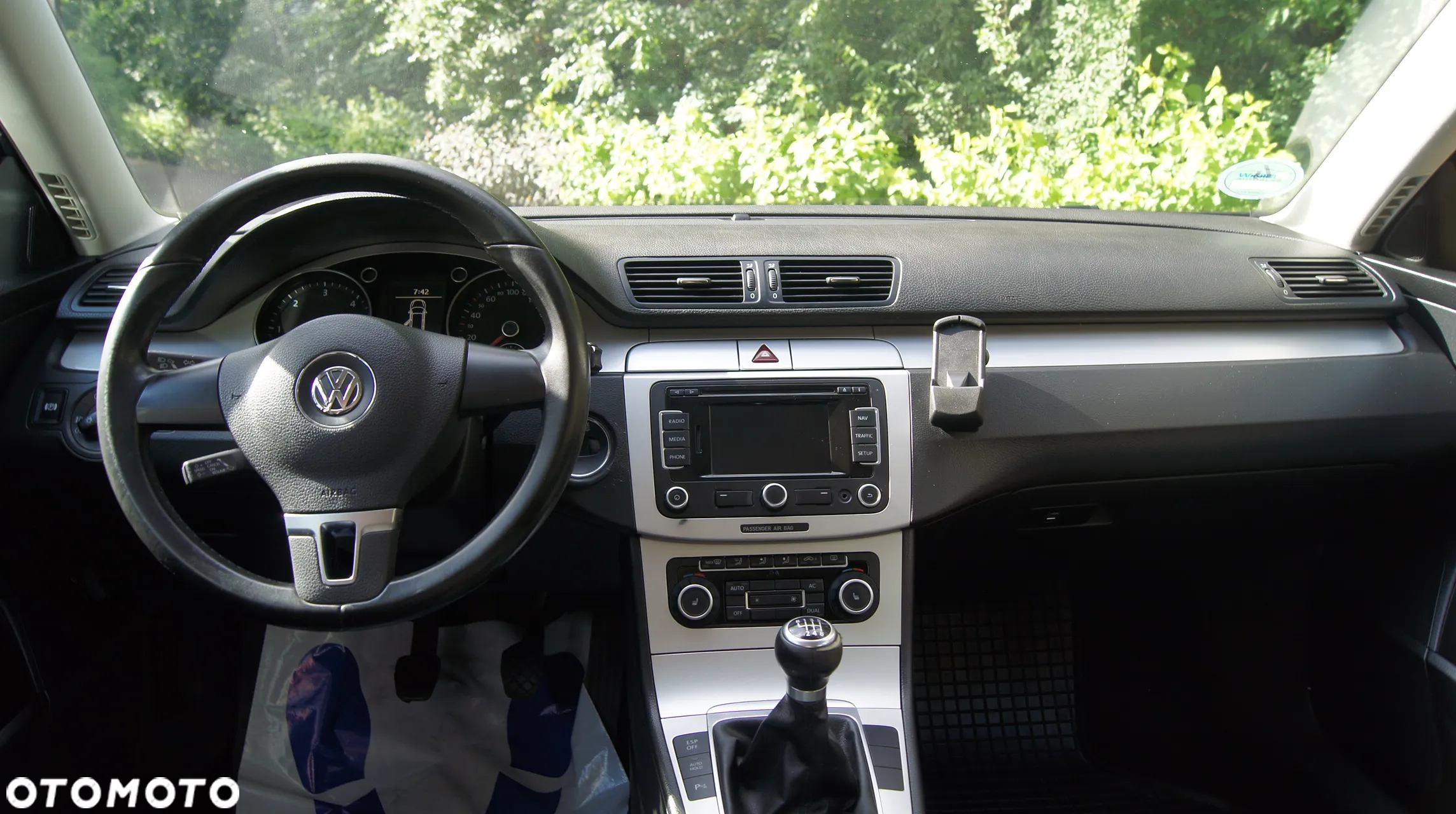 Volkswagen Passat 2.0 TDI Comfortline - 14