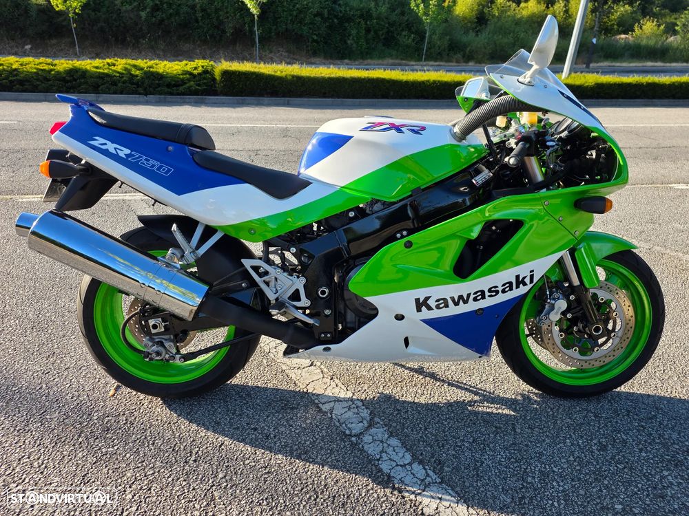 Kawasaki ZXR - 7