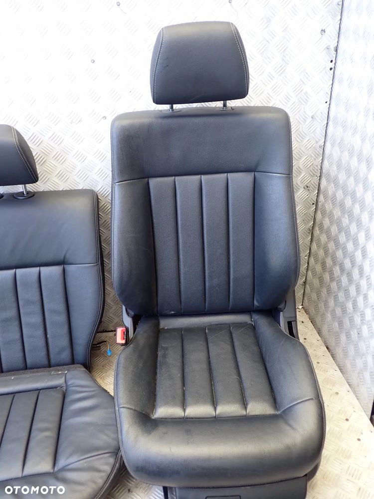 MERCEDES W212 FOTEL PRZEDNI PRAWY / LEWY ORAZ KANAPA TYLNIA SKÓRA KOMPLET - 5