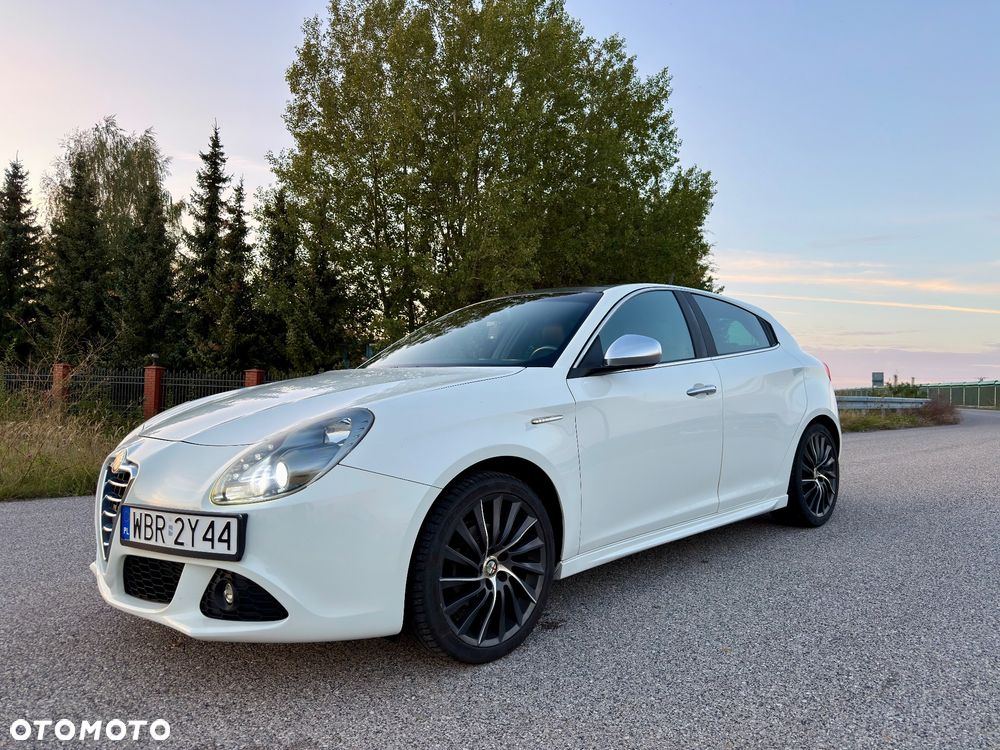 Alfa Romeo Giulietta 2011 photo 3