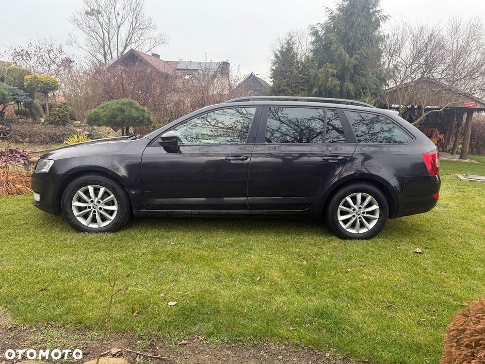 Skoda Octavia 2.0 TDI Elegance DSG - 2