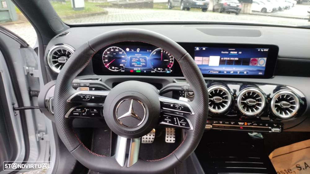 Mercedes-Benz A 250 e AMG Line - 3