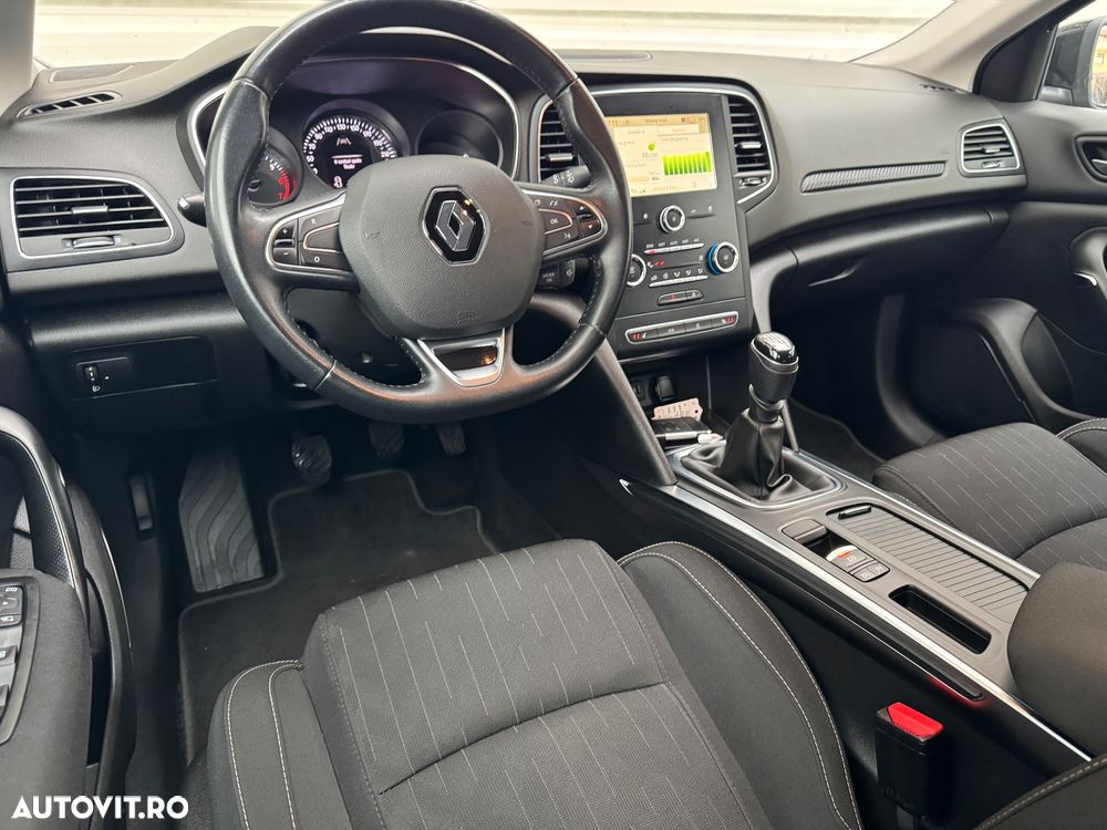 Renault Megane Grandtour TCe 140 GPF LIMITED - 6