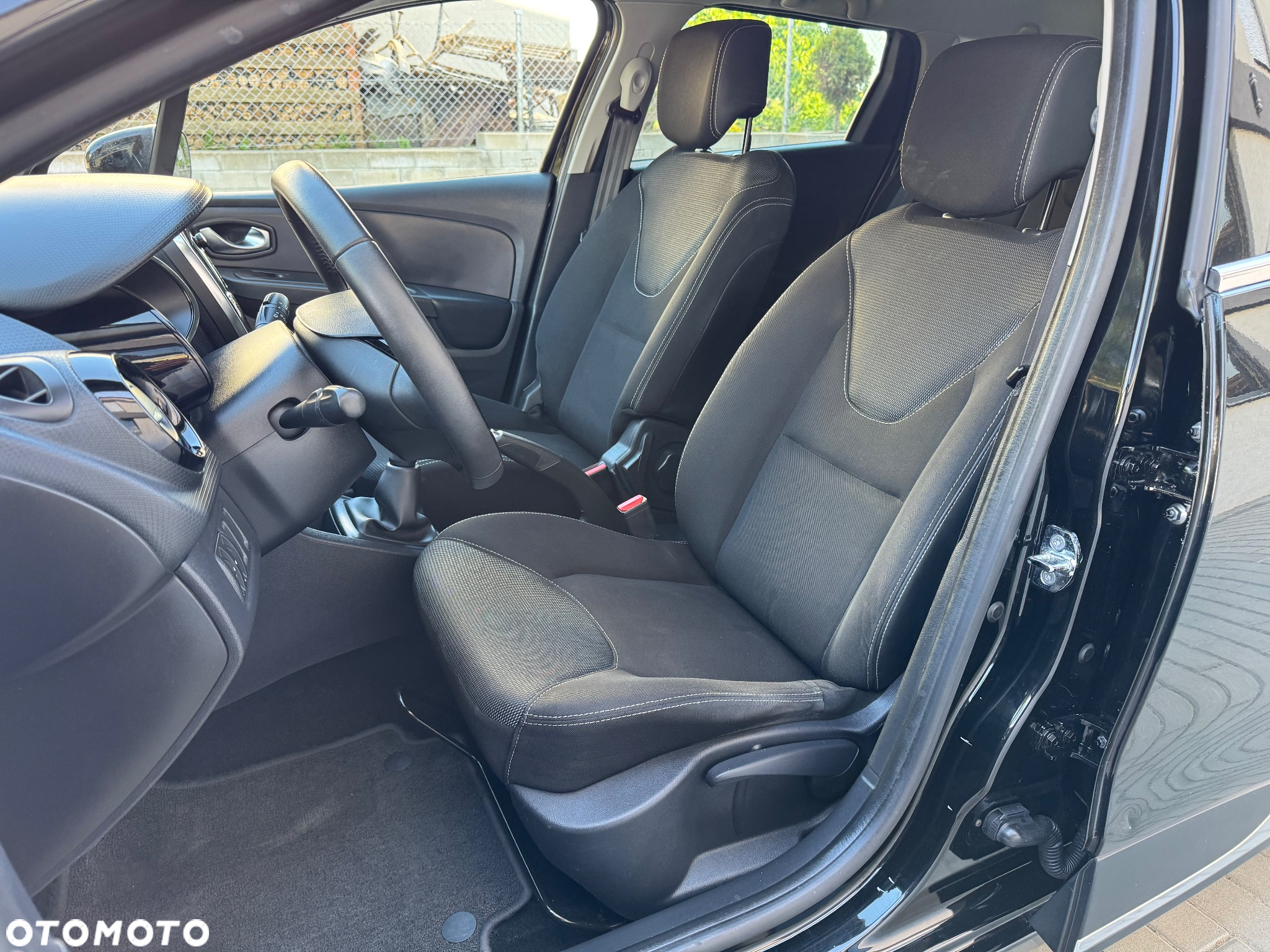 Renault Clio 1.2 16V 75 LIMITED - 15
