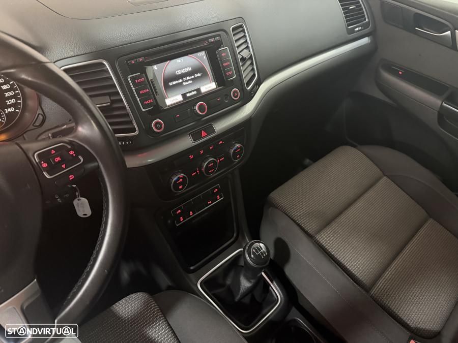 VW Sharan 2.0 TDI BlueMotion Comfortline - 17