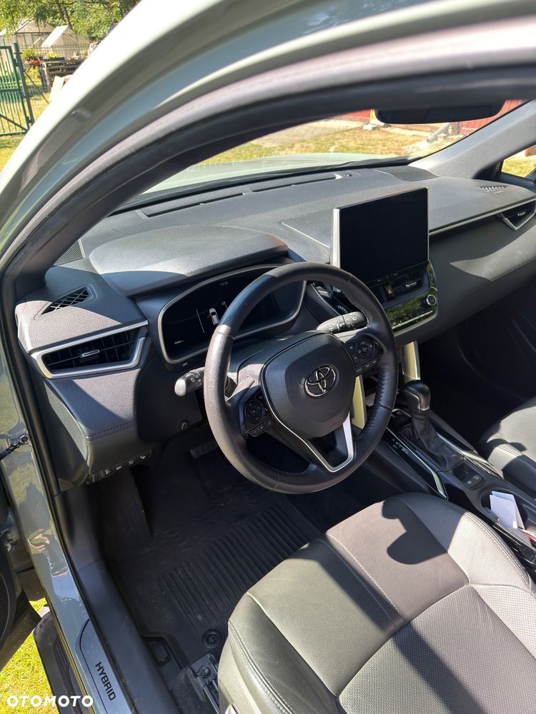 Toyota Corolla 2.0 Hybrid Executive - 6