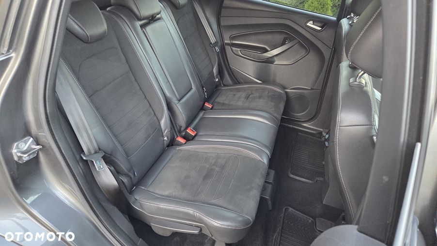Ford Kuga 2.0 TDCi 4x4 ST-Line - 26