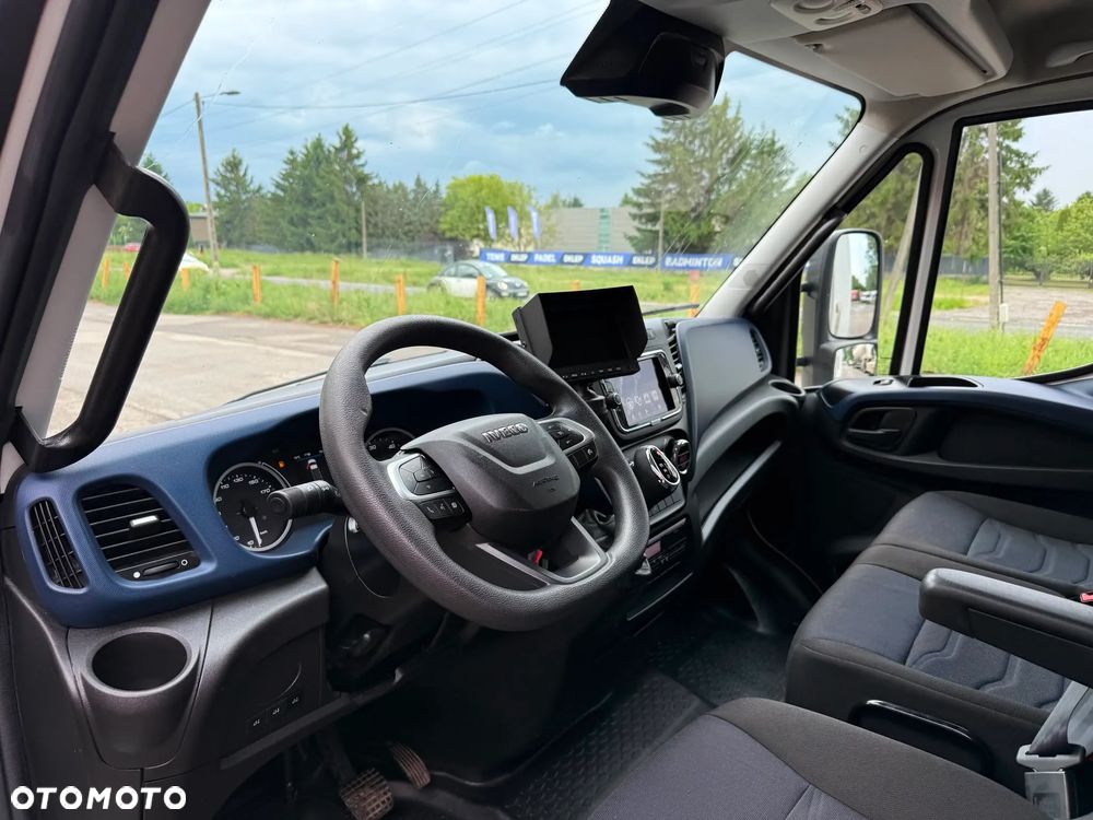 Iveco Daily 72C180, 3.0 180KM, Plandeka+winda 15EP, HiMatic, Niski przebieg, Bardzo zadbany - 18