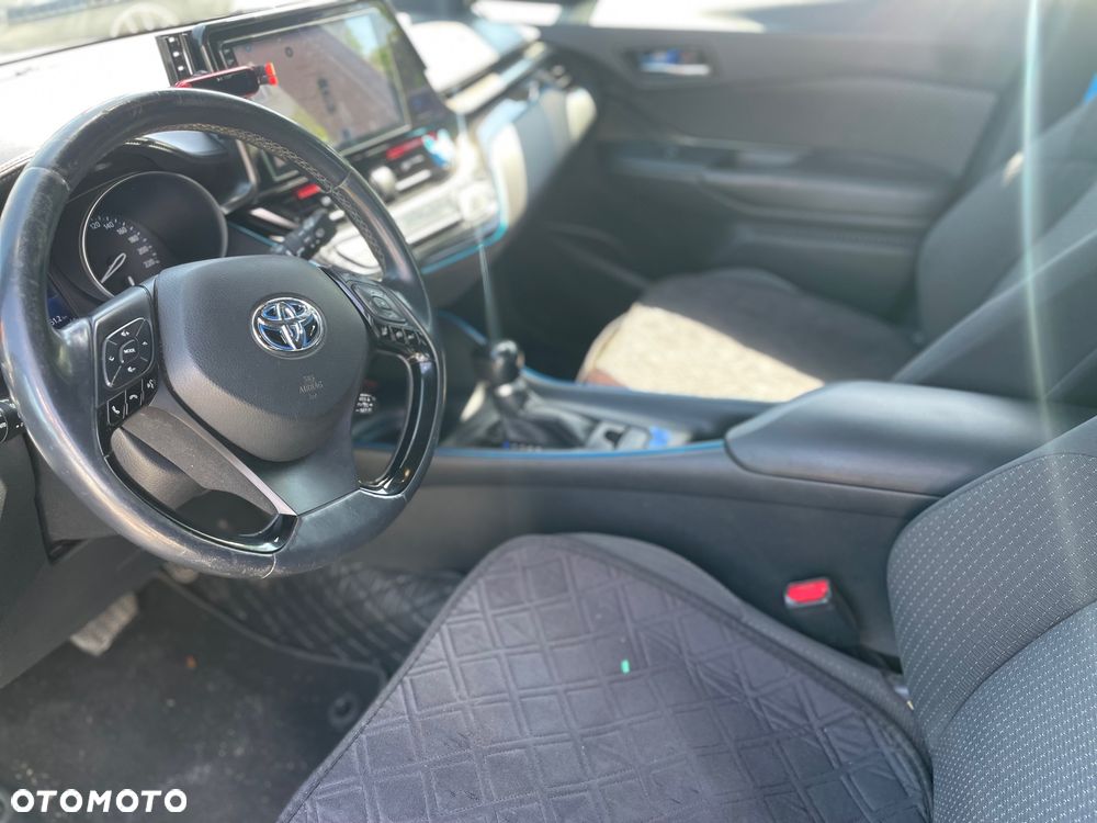 Toyota C-HR - 11