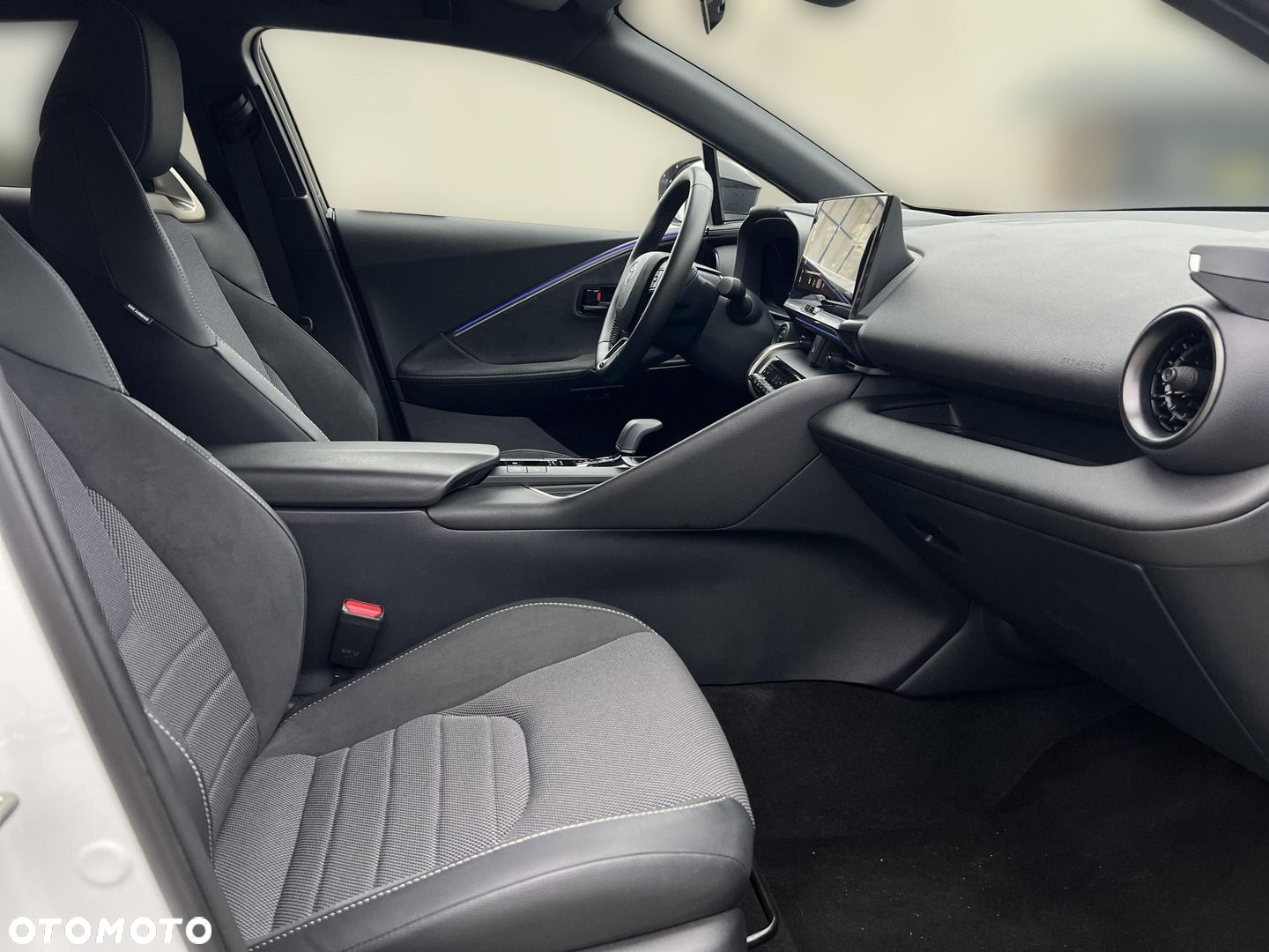 Toyota C-HR - 14