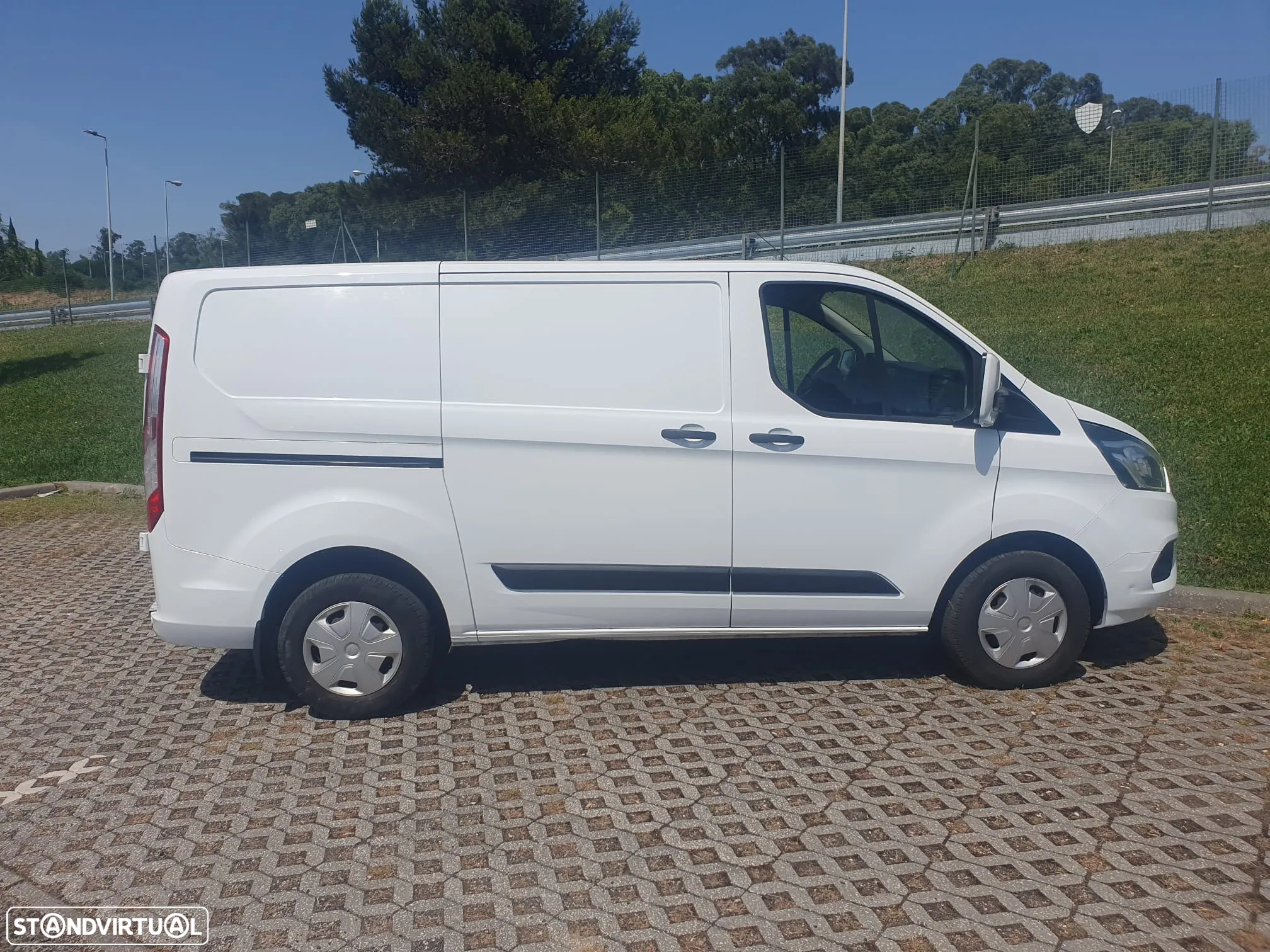 Ford Transit Custom 280L 2.0 TDCI - 10