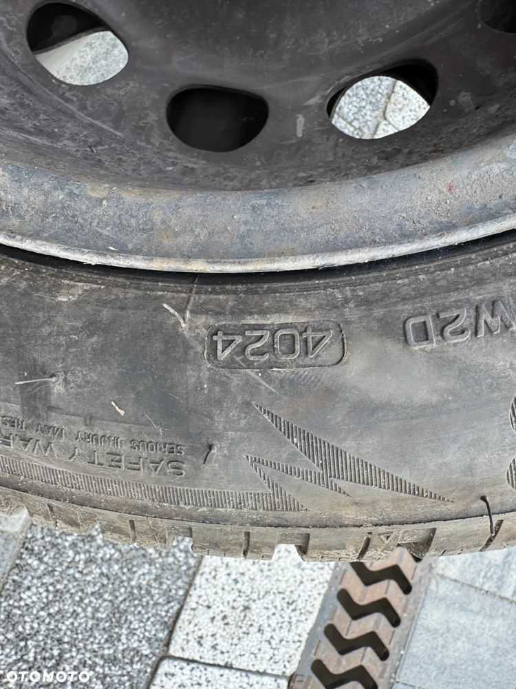 BMW Seria 1 118d DPF - 17