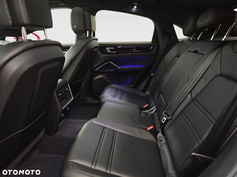 Porsche Cayenne S - 30