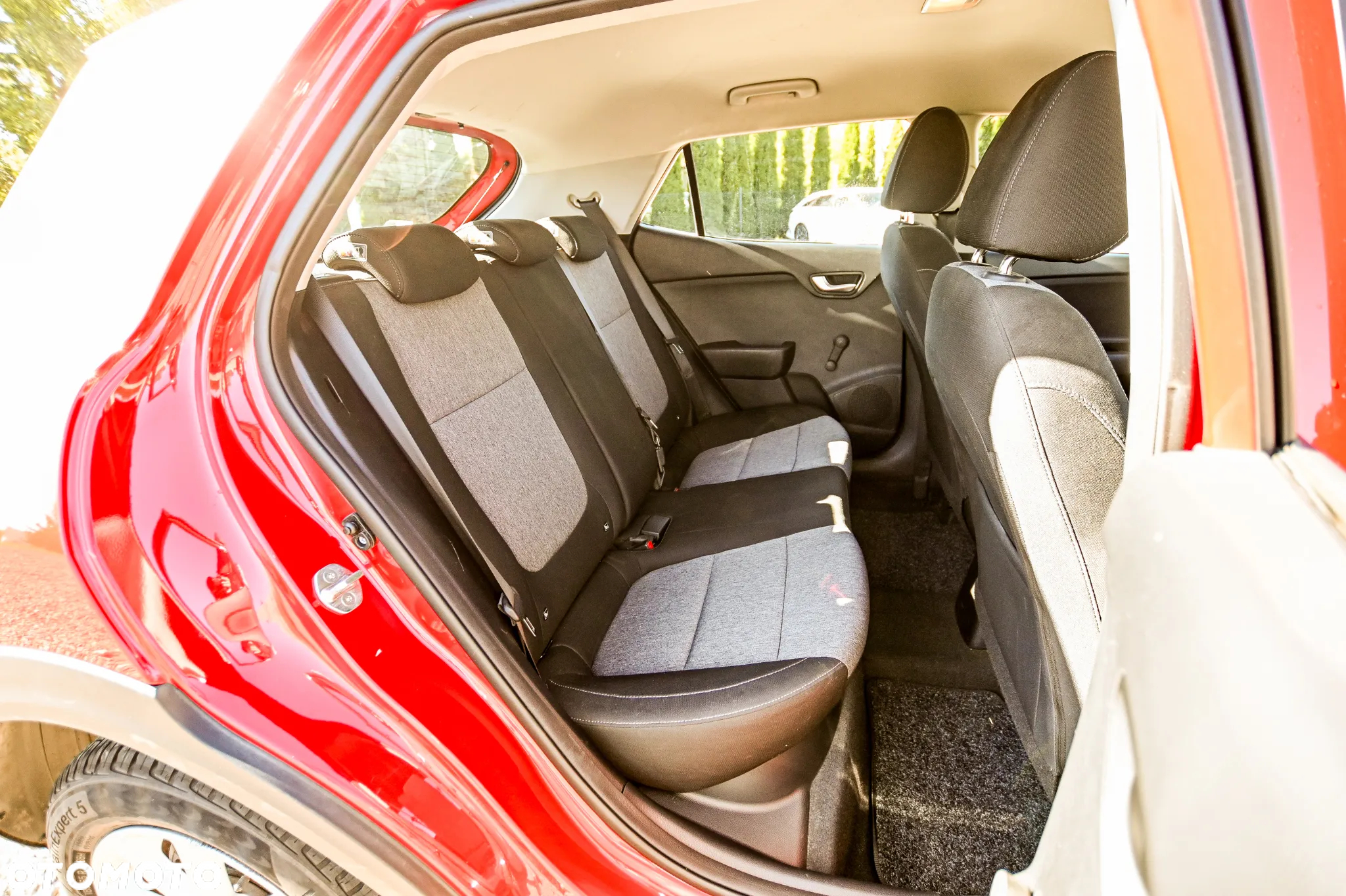 Kia Stonic 1.2 L - 34