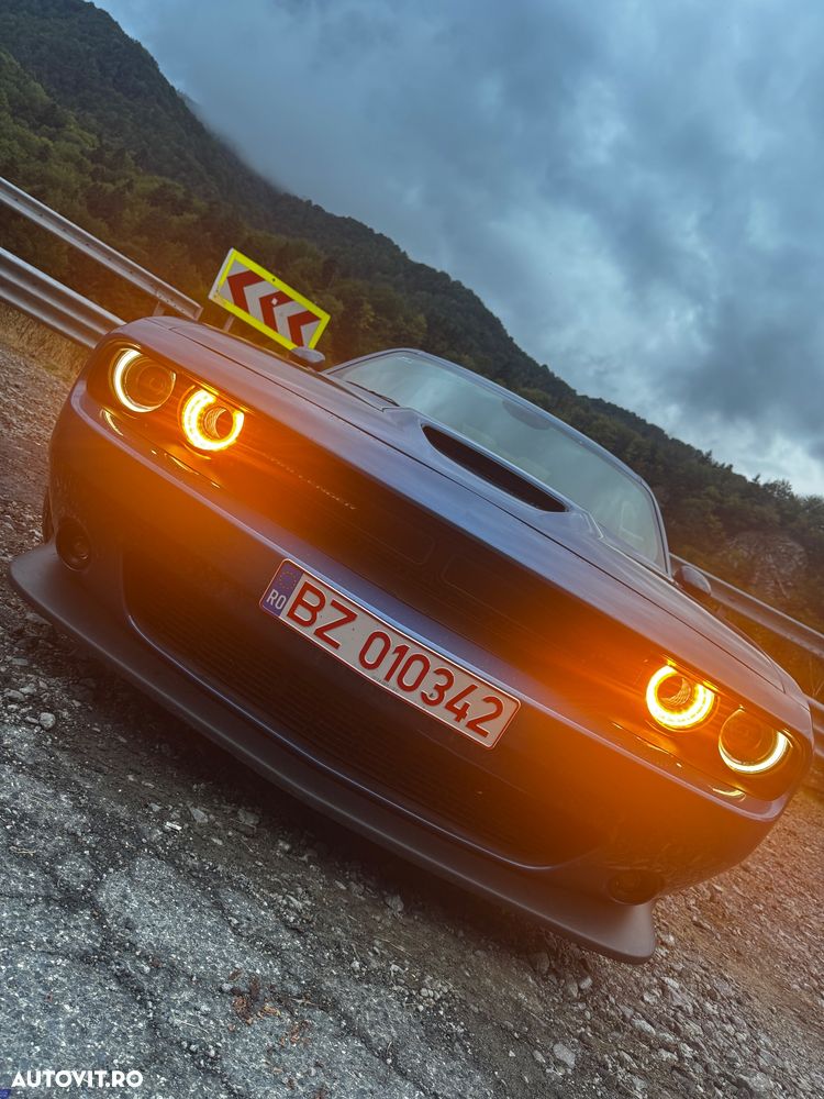 Dodge Challenger - 3