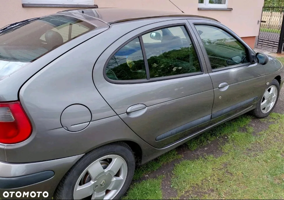 Renault Megane - 2