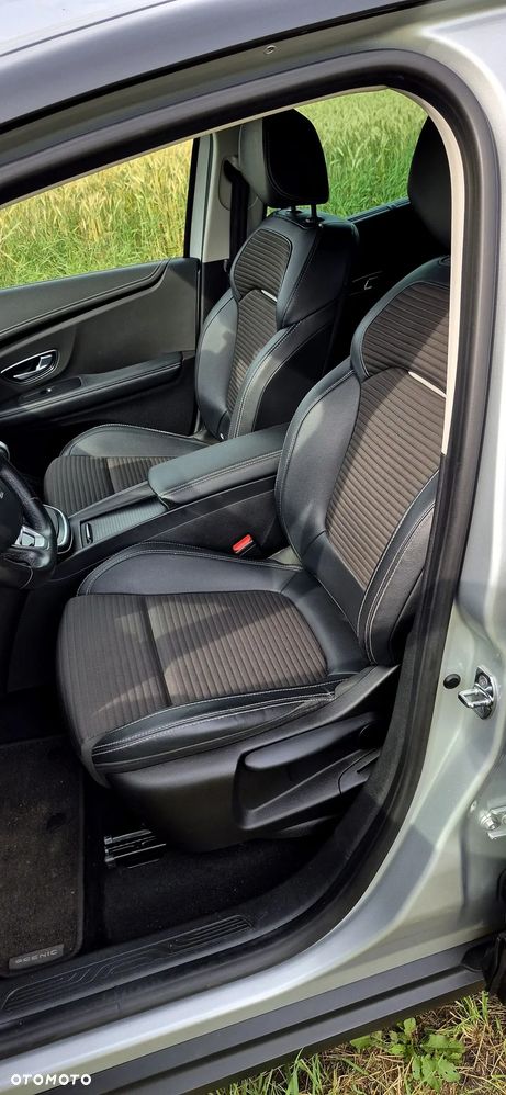 Renault Grand Scenic Gr 1.7 Blue dCi Bose EDC - 16