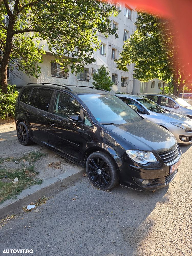 Volkswagen Touran 2.0 TDI DPF Highline DSG - 8