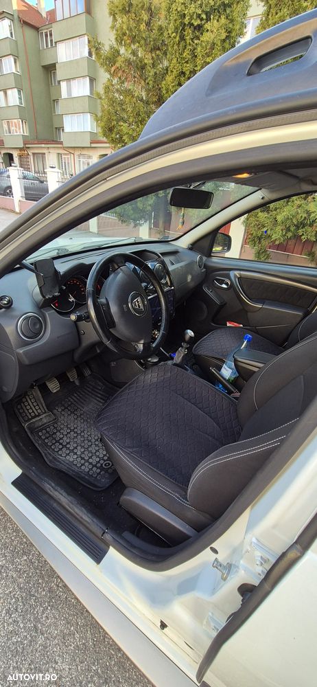 Dacia Duster 1.6 4x4 Prestige - 9