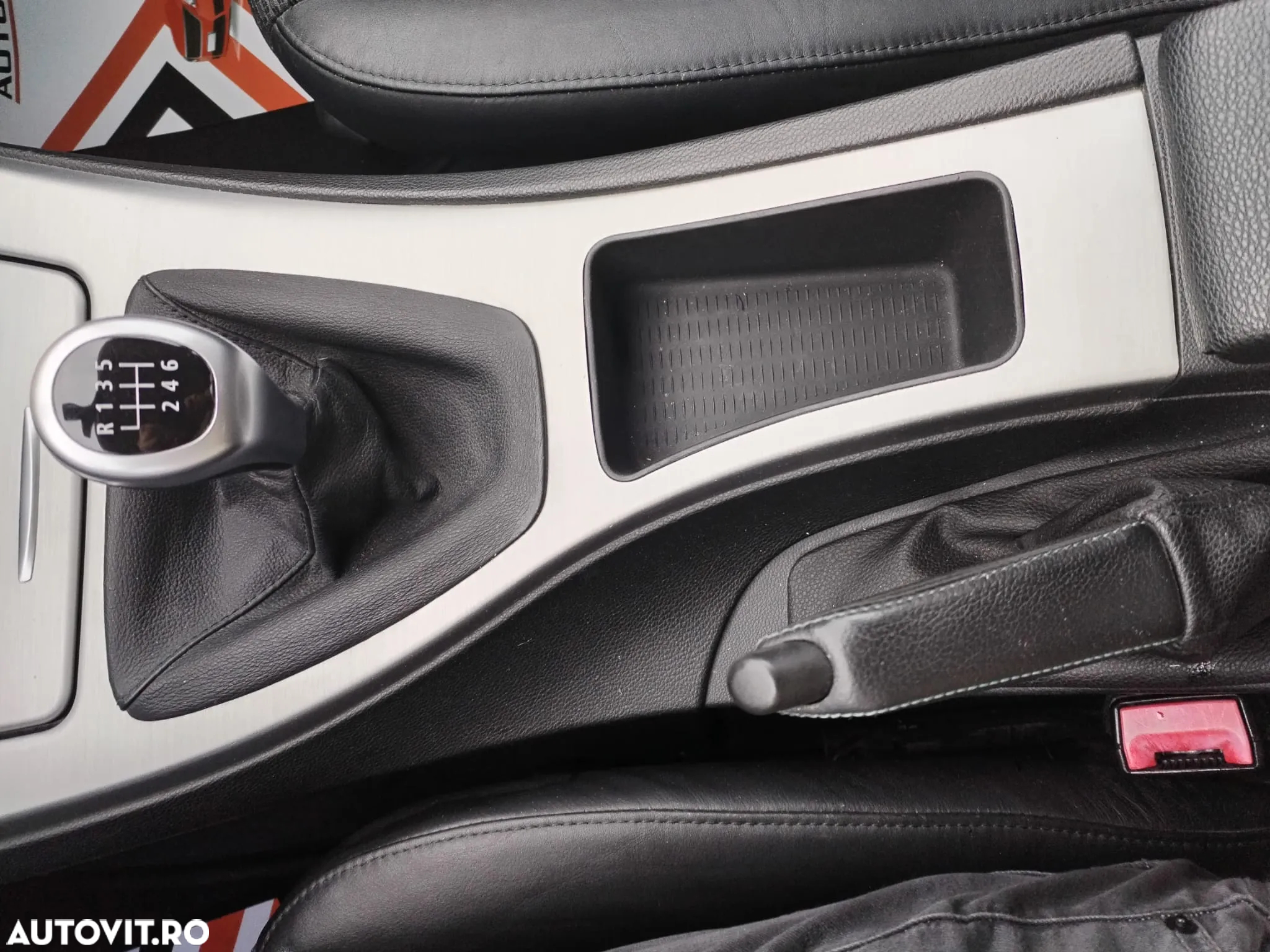 BMW Seria 3 318i - 6