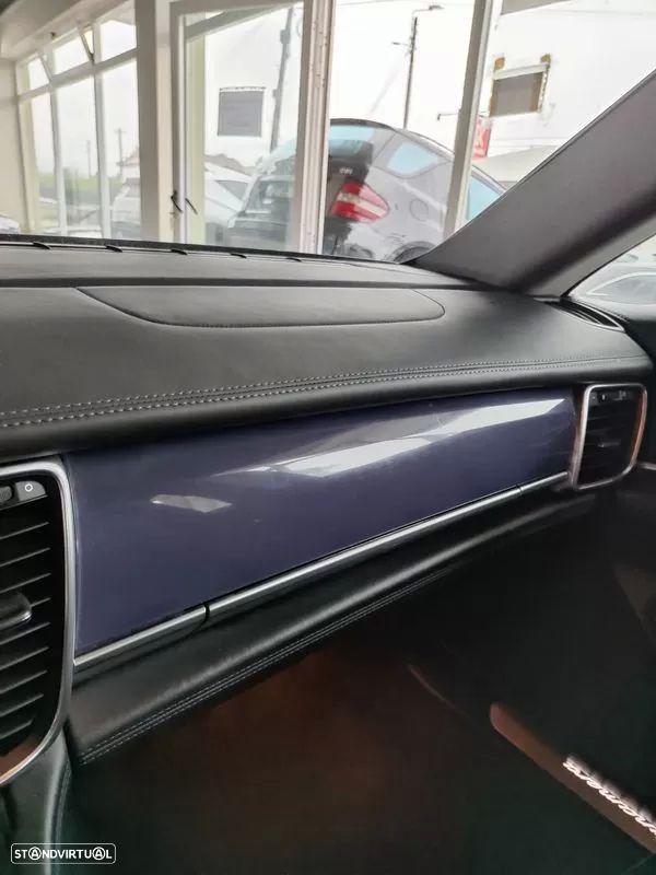 Porsche Panamera Platinum Edition - 27