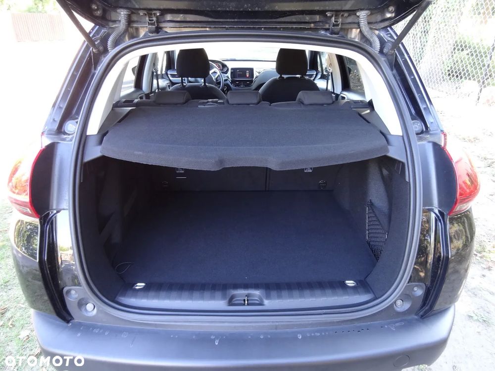 Peugeot 2008 1.2 Pure Tech Style S&S - 10
