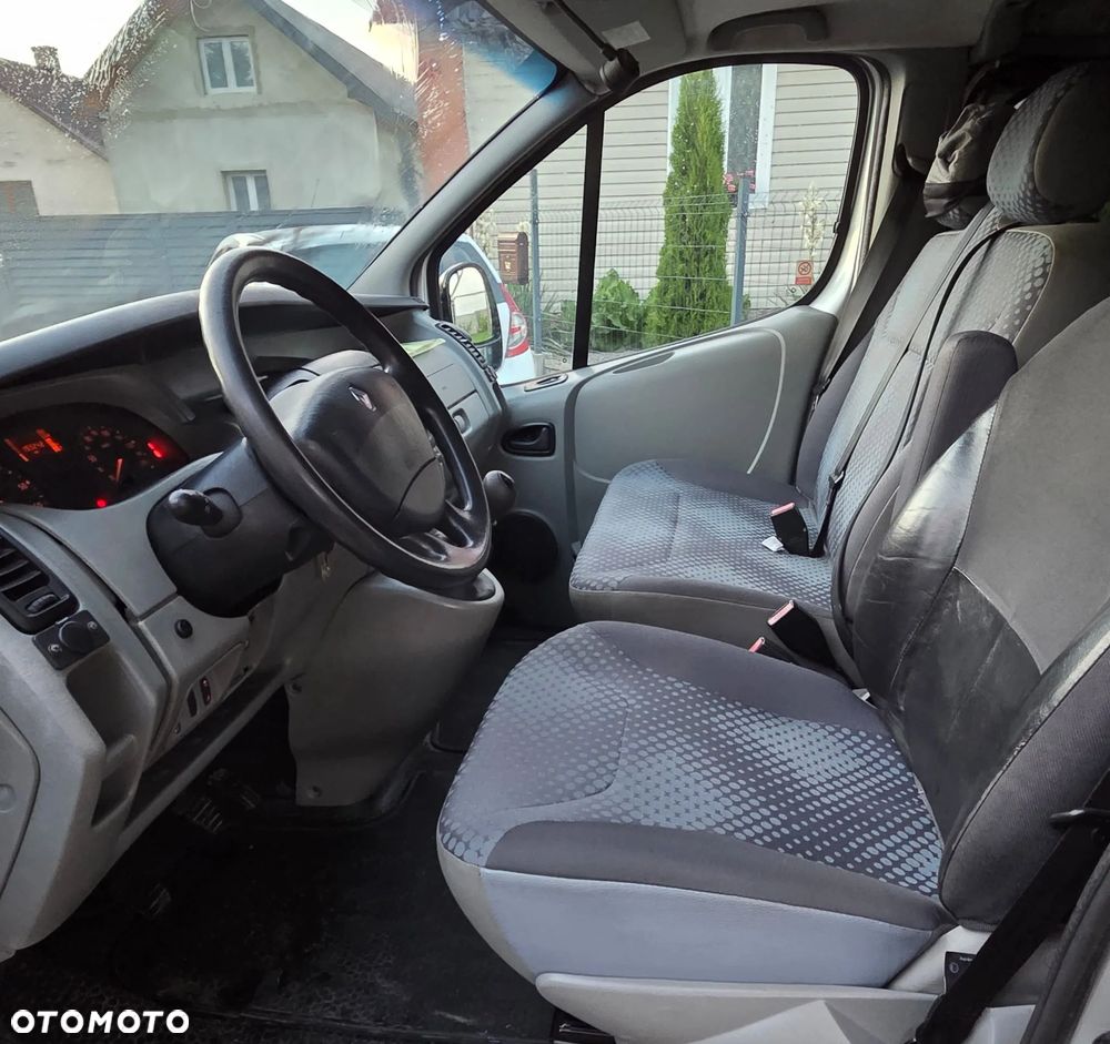 Renault Trafic - 8