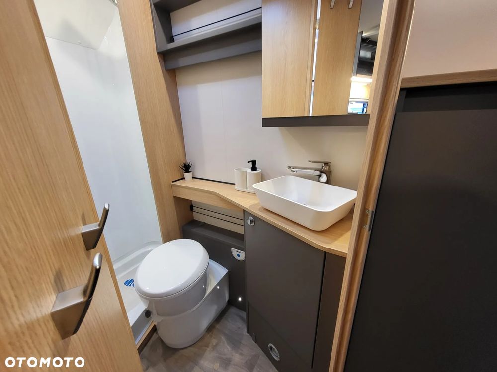LMC Tourer Lift H634 - 4 osobowy / Ford Transit - 29